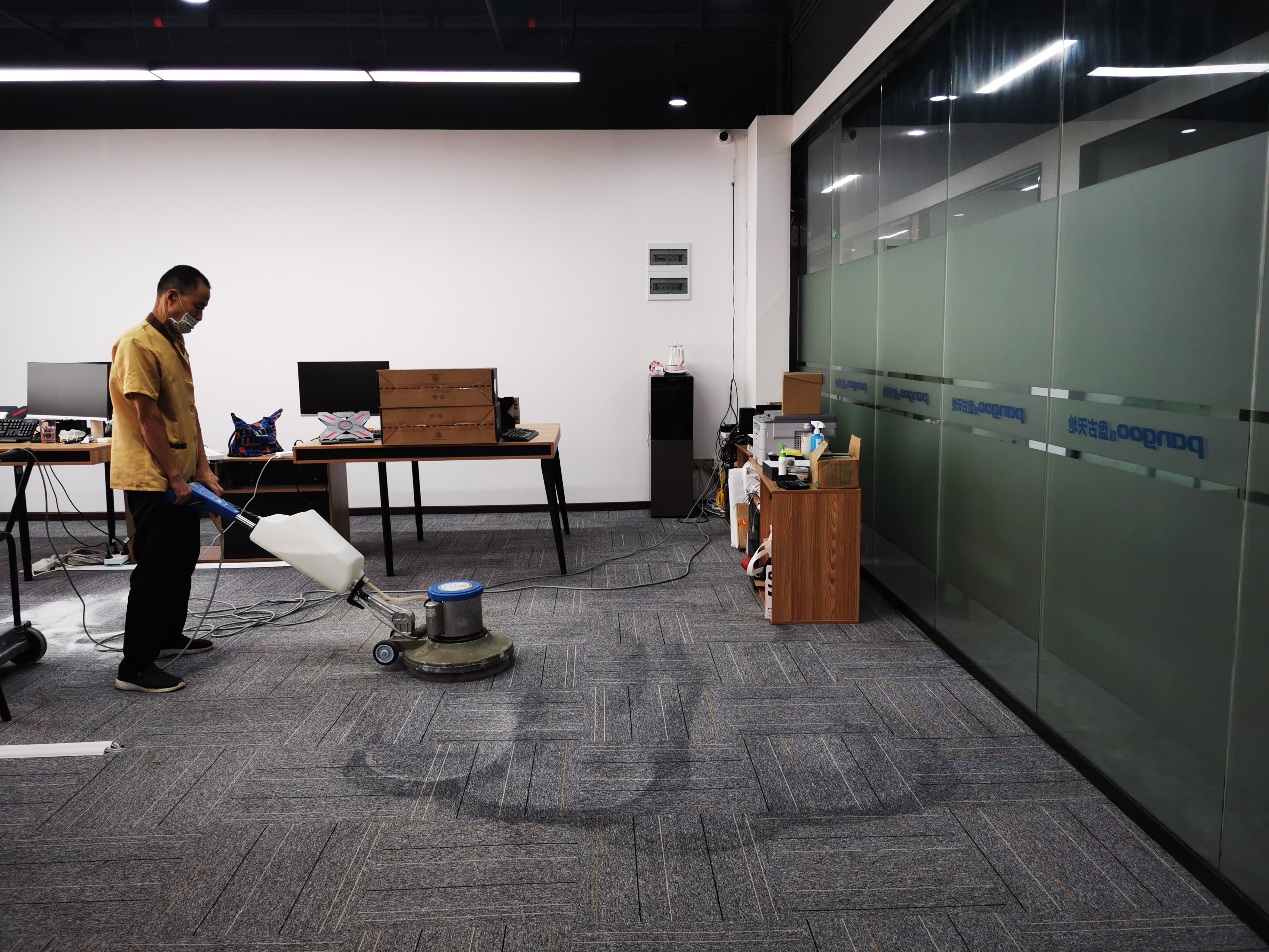 順利清潔 揭開開荒保潔的奧秘，高效收房必備指南